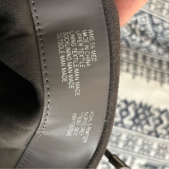 Gray brand new lace up boots. Size 5.5 - Picture 5 of 5